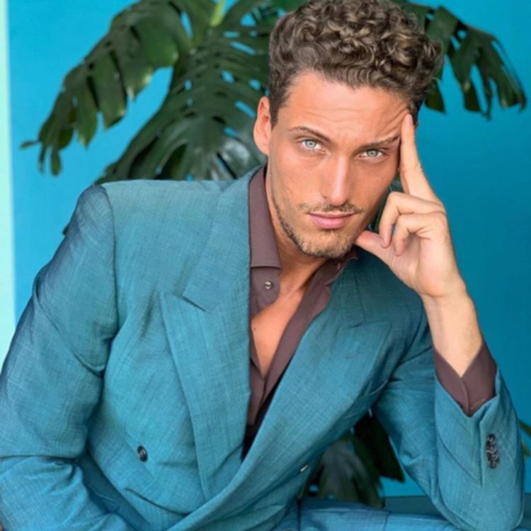 ‘Gf 16’, Gennaro Lillio ospite in radio racconta una versione nuova e inedita di Francesca De Andrè, replica a Vladimir Luxuria, lancia una frecciatina a Gianmarco Onestini e sulla possibilità di partecipare a ‘Temptation Island’… preview