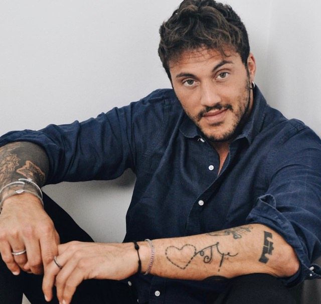 ‘Uomini e Donne’, Giulio Raselli torna sui social dopo la mancata scelta. E a Giulia Cavaglià scrive… preview