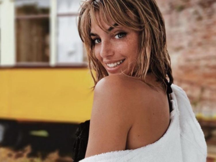 ‘Uomini e Donne’, Nicole Mazzocato rivela qual è stato il momento più bello della sua vita, e a proposito dei pregiudizi… preview