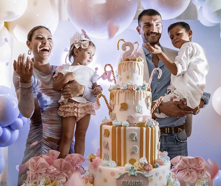 ‘Uomini e Donne’, Beatrice Valli fantastica sulle nozze con Marco Fantini: “Abbiamo appena festeggiato cinque anni. La data giusta per ricevere la proposta potrebbe essere…” article-post