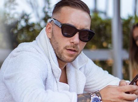 ‘Amici’, Briga ha trovato l’amore accanto a Jasmine Gigli! (Foto) article-post