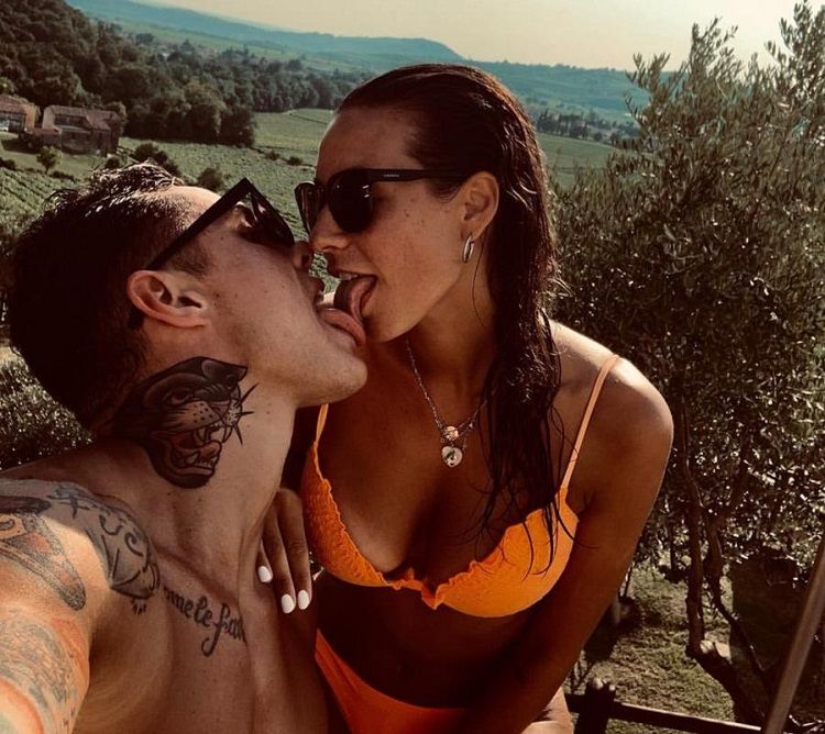 Stefano Laudoni e Giorgia Crivello senza veli sui social: la foto hot article-post