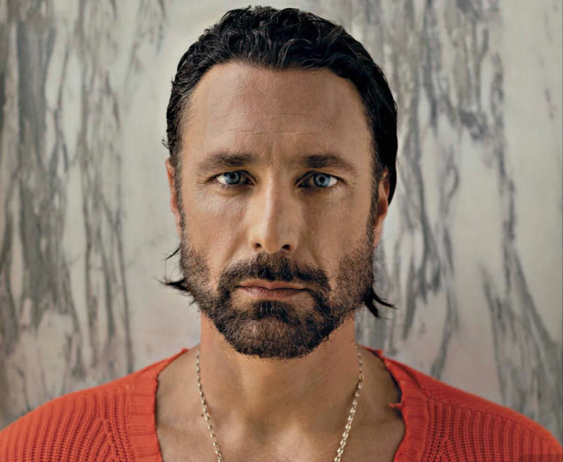 Raoul Bova si racconta a ‘Vanity Fair’ e rivela: “Rocío Muñoz Morales? Era quello che cercavo!” article-post