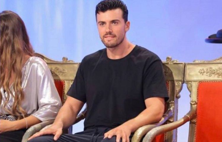 ‘Uomini e Donne’, il neo tronista Alessandro Zarino parla del suo particolare passato e rivela: “Adesso cerco una ragazza tranquilla!” preview