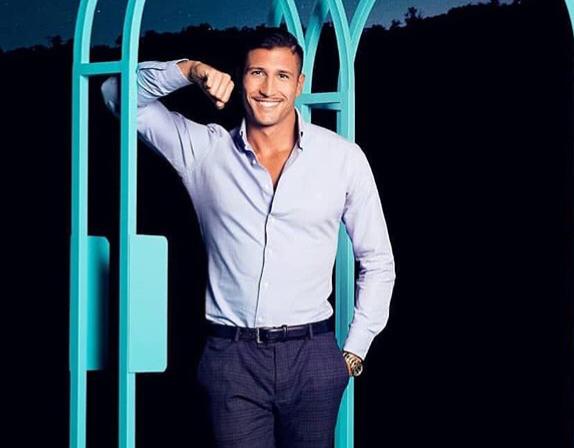 Gianmarco Onestini è un nuovo concorrente del ‘Gran Hermano Vip’: il video di presentazione e le prime parole del fratello Luca! (Video) preview