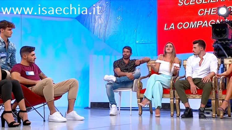 ‘Uomini e Donne’: l’opinione di Chia sulla puntata del Trono classico del 27/09/19 preview