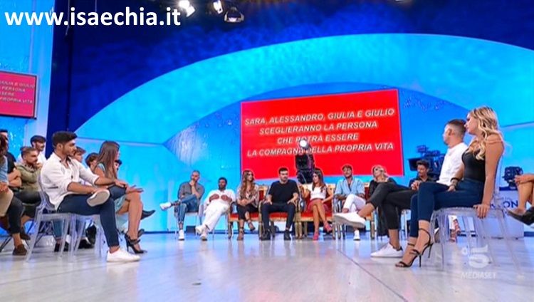 ‘Uomini e Donne’: l’opinione di Chia sulla puntata del Trono classico del 20/09/19 article-post