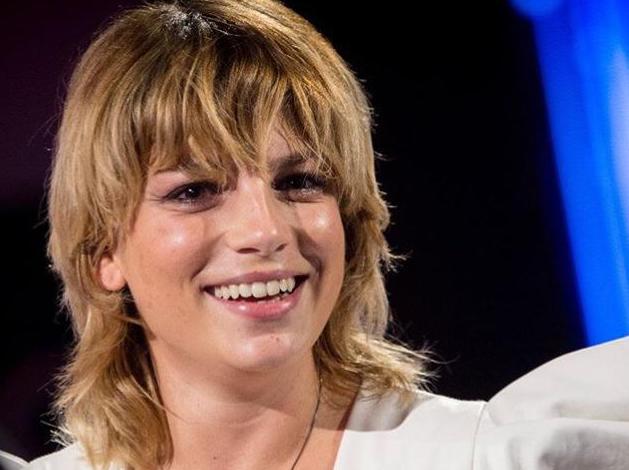 Emma Marrone presenta il suo nuovo album Fortuna e si commuove davanti alla bellissima sorpresa di alcuni famosissimi colleghi! (Video) preview