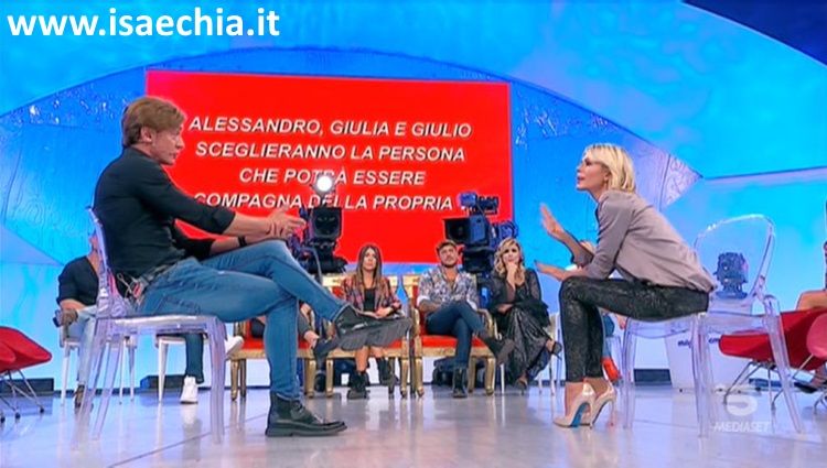 ‘Uomini e Donne’: l’opinione di Chia sulla puntata del Trono classico del 10/10/19 preview