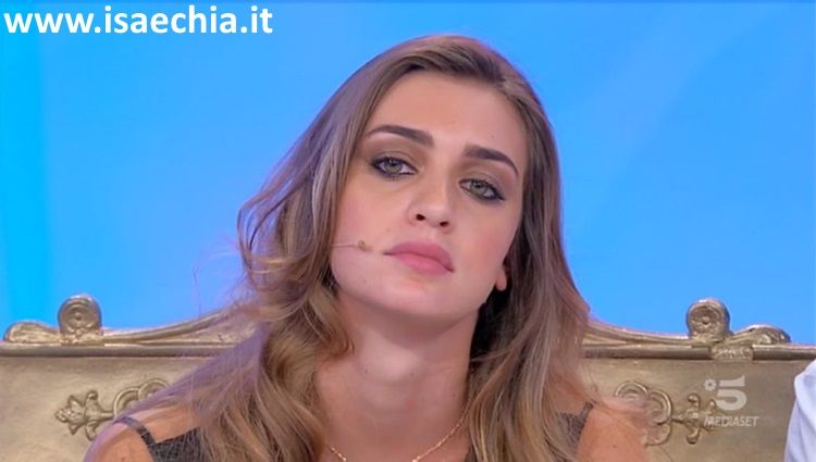 ‘Uomini e Donne’, Sara Tozzi racconta tutta la sua verità sulla scelta di abbandonare il trono: le sue parole article-post