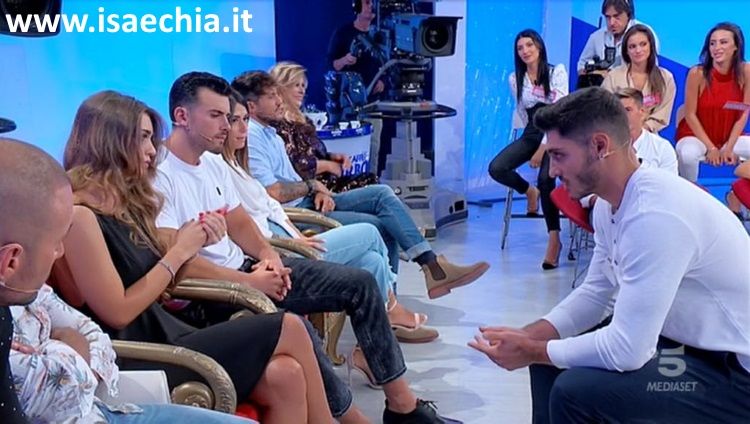 ‘Uomini e Donne’: l’opinione di Chia sulla puntata del Trono classico del 4/10/19 article-post