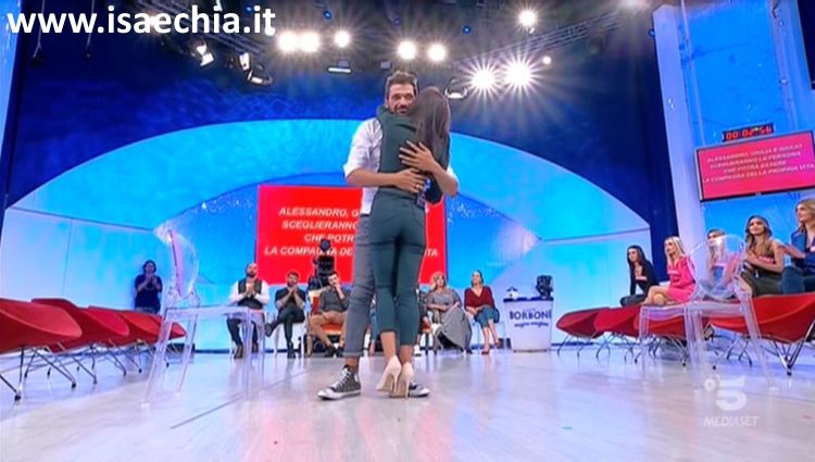 ‘Uomini e Donne’: l’opinione di Chia sulla puntata del Trono classico del 25/10/19 preview