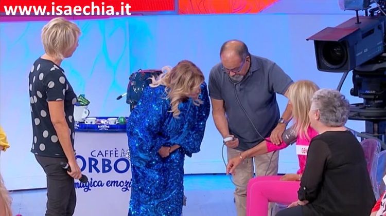 ‘Uomini e Donne’: l’opinione di Chia sulla puntata del Trono over del 7/10/19 article-post
