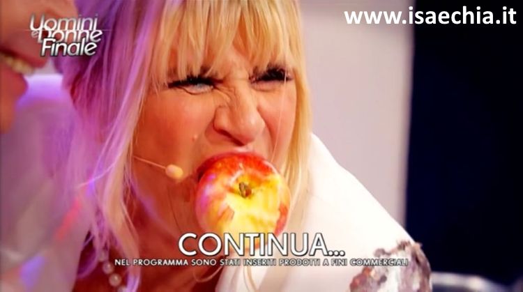 ‘Uomini e Donne’: l’opinione di Chia sulla puntata del Trono over del 14/10/19 preview