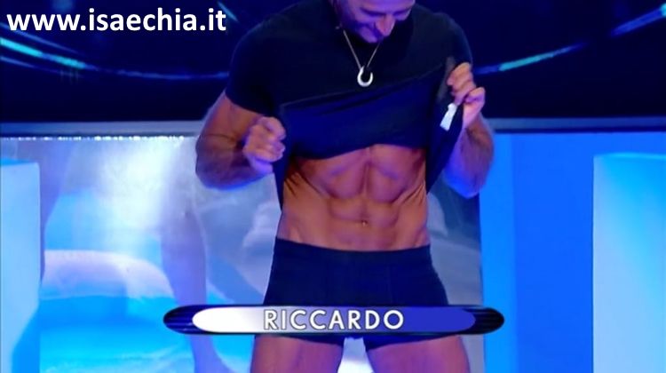 Auditel ‘Uomini e Donne’, i top e i flop della settimana dal 14 al 18 ottobre! article-post