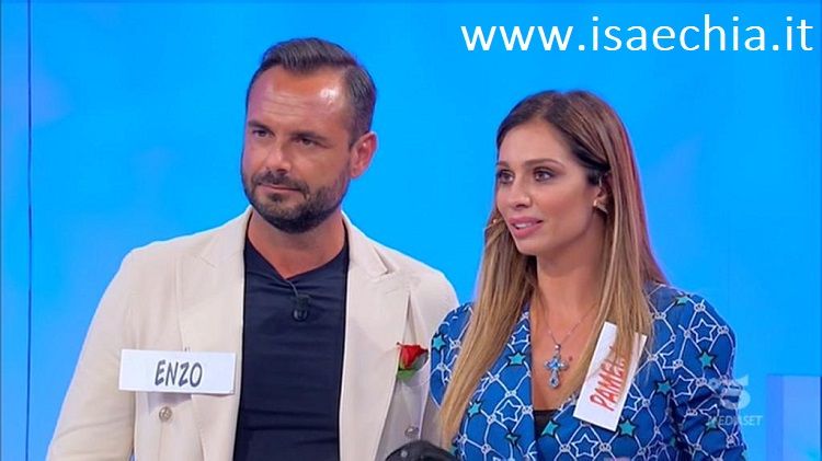‘Trono Over’, prima vacanza d’amore a Dubai per Pamela Barretta ed Enzo Capo (Video) preview