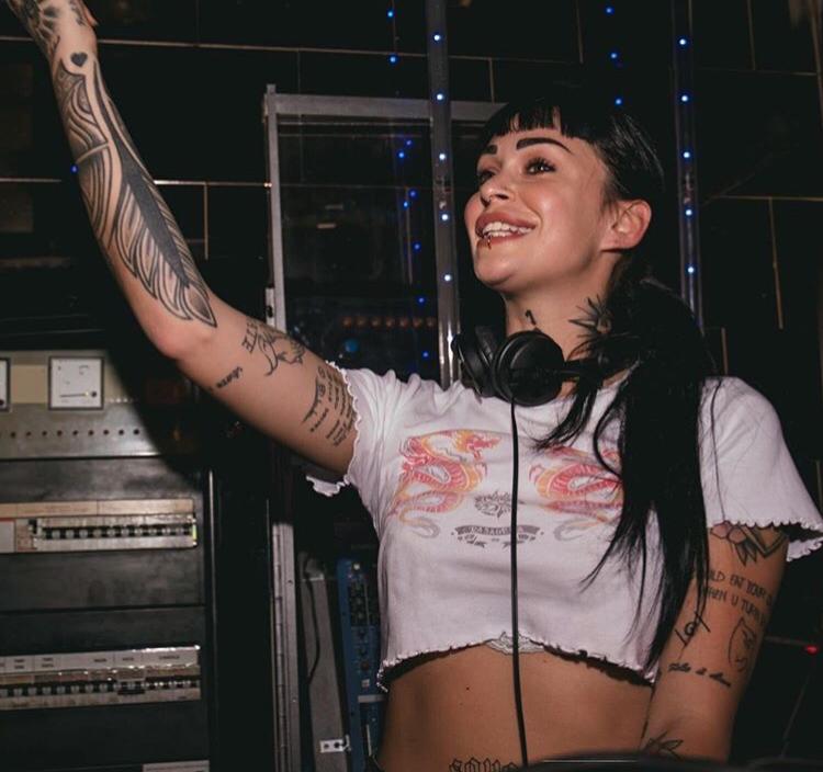 ‘Uomini e Donne’, è il rapper Junion Cally il nuovo amore di Valentina Dallari! (Foto e Video) preview