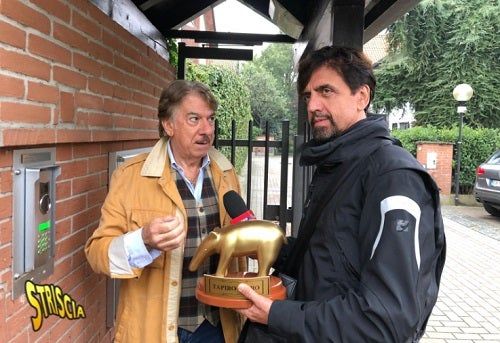 ‘Striscia la Notizia’, dopo gli insulti a Barbara D’Urso arriva il Tapiro a Marco Columbro che tuona: “Mi sono sentito truffato e usato per fare ascolti!” (Video) preview