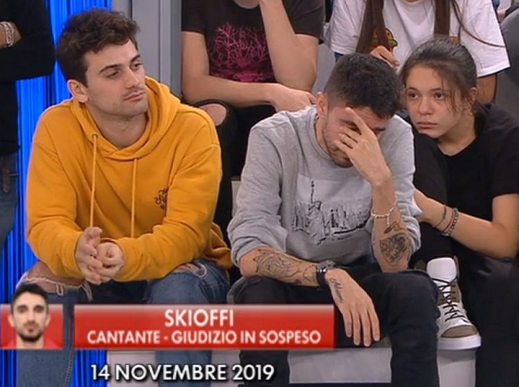 ‘Amici 19’, dopo le polemiche sul web, Skioffi spiega cosa c’è dietro i suoi (contestatissimi) testi article-post