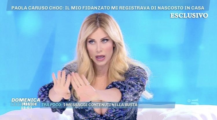 ‘Domenica Live’, Paola Caruso svela i clamorosi motivi dietro la rottura con Moreno Merlo e sbotta:”Si deve solo vergognare!” (Video)