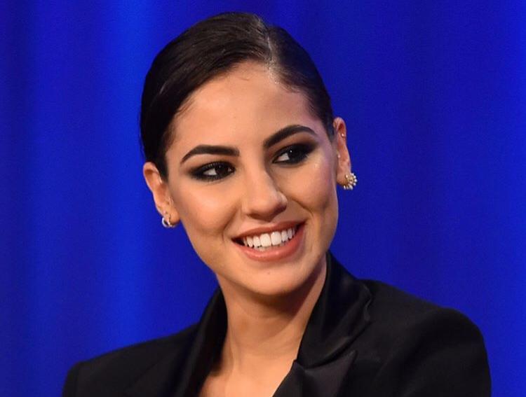 ‘Maurizio Costanzo Show’, Giulia De Lellis tra i complimenti di Silvio Berlusconi e un (potenziale) ambizioso progetto! Intanto Tina Cipollari rivela che… preview