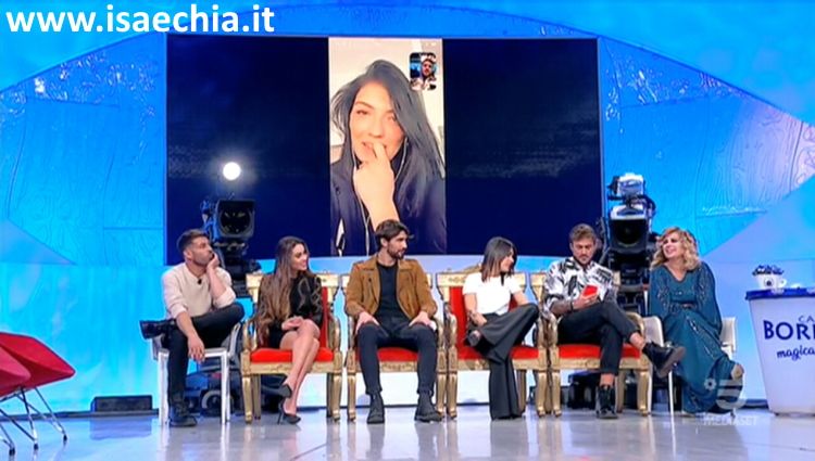 ‘Uomini e Donne’: l’opinione di Chia sulla puntata del Trono classico del 29/11/19 preview