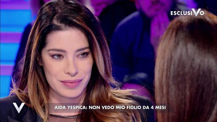 ‘Verissimo’, Aida Yespica: “Non vedo mio figlio Aron da quattro mesi, sono a pezzi!”. E lancia una frecciatina a Barbara D’Urso preview