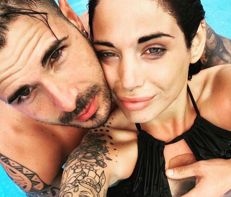 ‘Temptation Island’, Aurora Betti è tornata col papà di suo figlio? Ecco il romanticissimo gesto di Simone Aresti per riconquistarla! (Video) preview