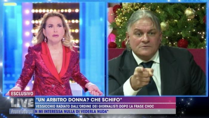 ‘Live – Non è la D’Urso’, l’ex giornalista Sergio Vessicchio inveisce contro Barbara D’Urso: “Fai televisione becera”. Lei lo asfalta così! (Video)