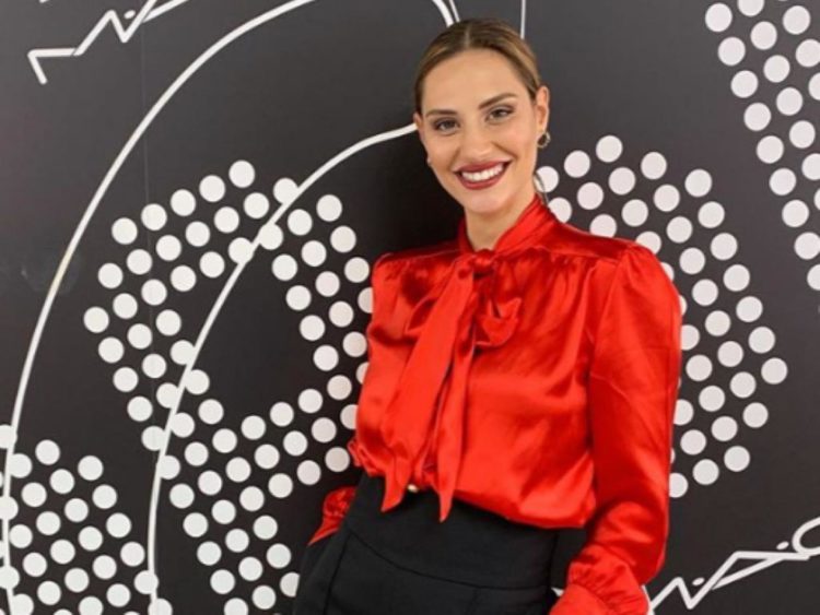 ‘Uomini e Donne’, un lapsus di Beatrice Valli svela involontariamente il sesso del terzo bebè in arrivo? (Video) preview