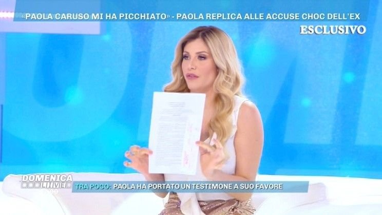 ‘Domenica Live’, Paola Caruso si scaglia contro Moreno Merlo: “Ci vediamo in tribunale!” (Video)