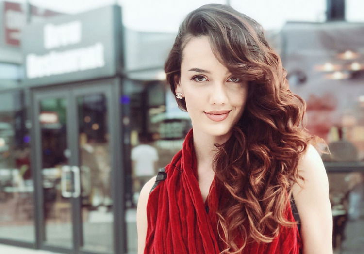 ‘La Repubblica delle Donne’, è l’ex ballerina di ‘Amici’ Klaudia Pepa la rivelazione del programma di Piero Chiambretti! preview