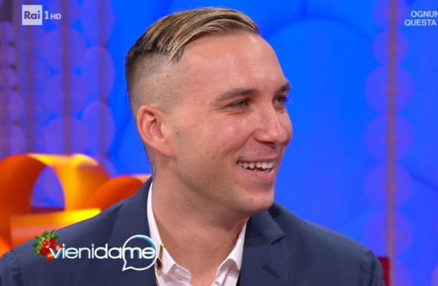 ‘Vieni da me’, Briga si racconta e svela quale amatissima attrice ha fatto da Cupido tra lui e la fidanzata Arianna Montefiori preview