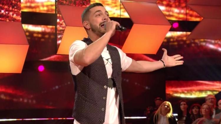 ‘All Together Now’, Nicola Gargaglia di ‘Amici’ accede alla finale e il suo ex prof Beppe Vessicchio si commuove! preview