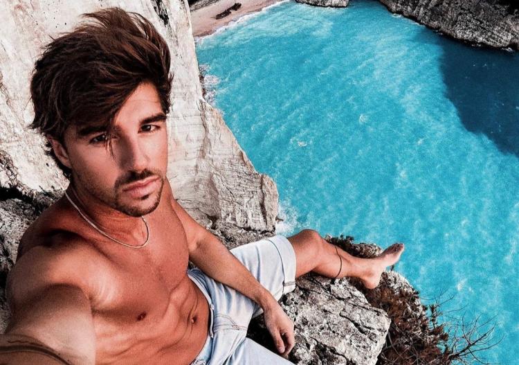 ‘Uomini e Donne’, Andrea Damante smentisce l’indiscrezione sul presunto nuovo flirt: “Questa volta non permetterò di essere infangato quando merito tutto il contrario…” preview