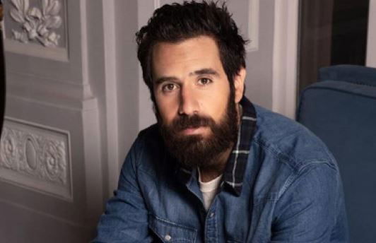 Tommaso Paradiso parla della separazione dei Thegiornalisti: “Si sono intromesse altre persone” article-post