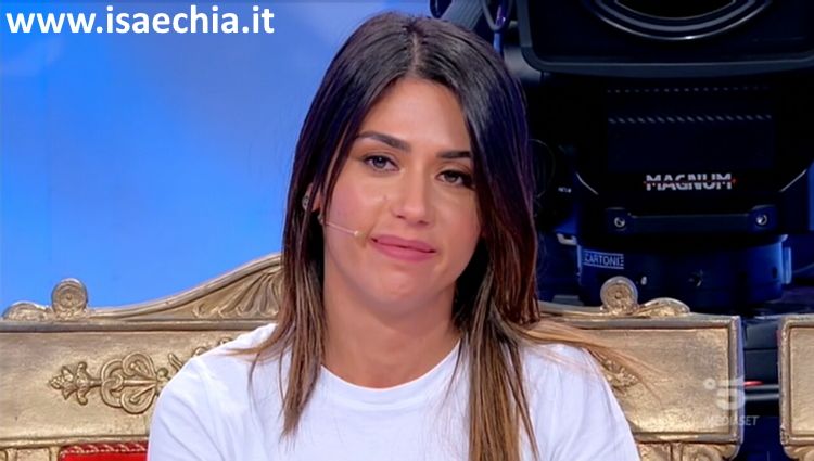 ‘Uomini e Donne’, l’ex tronista Giulia Quattrociocche in dolce attesa? L’indiscrezione choc article-post