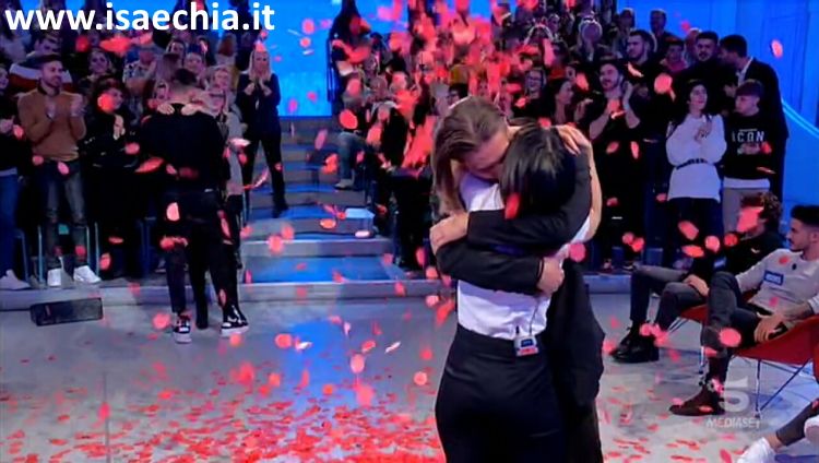 ‘Uomini e Donne’: l’opinione di Chia sulla scelta di Giulia Quattrociocche (2/12/19) preview
