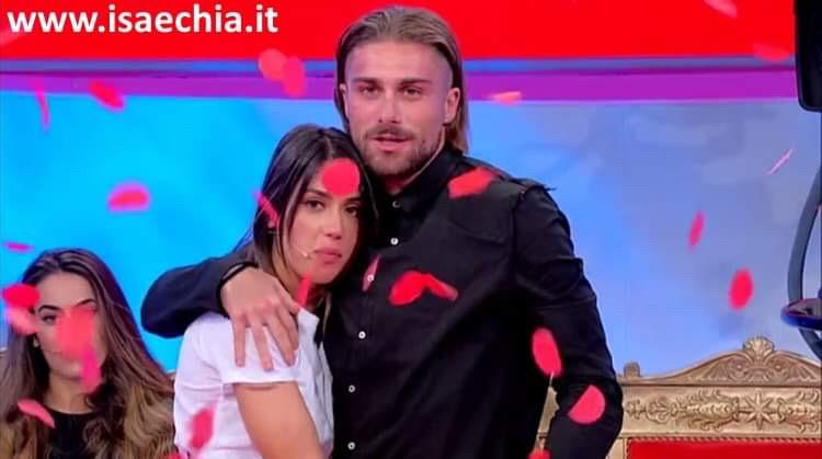 Uomini e Donne, gli strani movimenti social di Giulia Quattrociocche e Daniele Schiavon fanno preoccupare i fan: ecco cos’è successo! preview