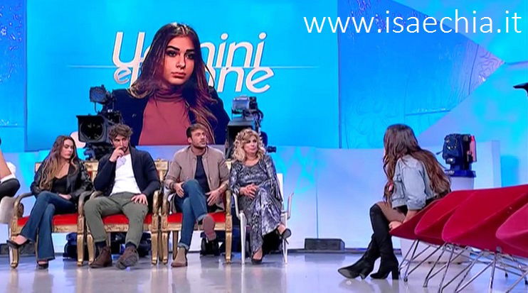 ‘Uomini e Donne’: l’opinione di Isa sulla puntata del Trono classico del 12/12/19 article-post