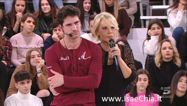 ‘Amici 19’, ospite della puntata Annalisa con il suo ultimo singolo ‘Vento sulla luna’, Federico Pietrucci riceve un premio e dopo la sua sfuriata Javier Rojas… preview