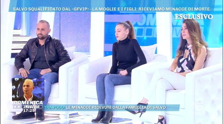 ‘Domenica Live’, la famiglia di Salvo Veneziano dopo la sua squalifica dal ‘Gf Vip 4’: “Riceviamo minacce di morte sui social” (Video)