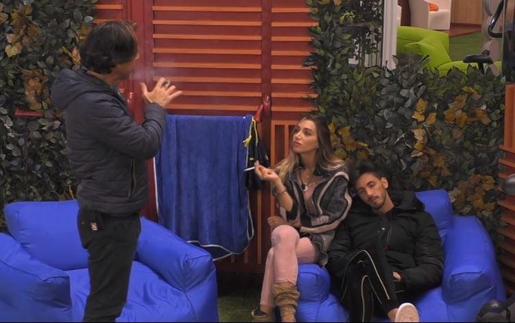 ‘Gf Vip 4’, Antonio Zequila fa il provolone con Elisa De Panicis e poi fa storcere il naso a Paola Di Benedetto (Video) preview