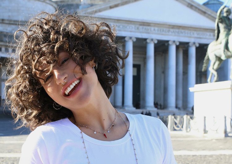 ‘Amici 19’, la cantante Giulia Molino in passato era stata a ‘Uomini e Donne’ per conoscere l’ex tronista Luca Onestini! (Video)