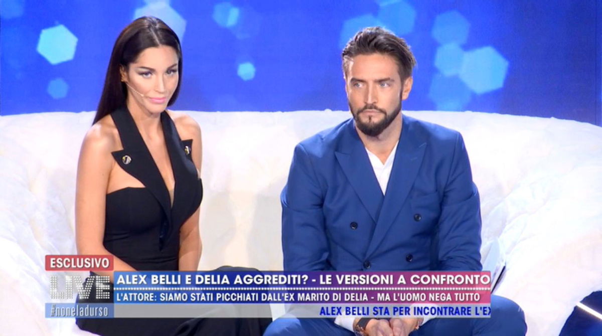 ‘Live – Non è la D’Urso’, anche Mila Suarez e Katarina Raniakova nelle sfere contro Alex Belli e Delia Duran (Video) article-post