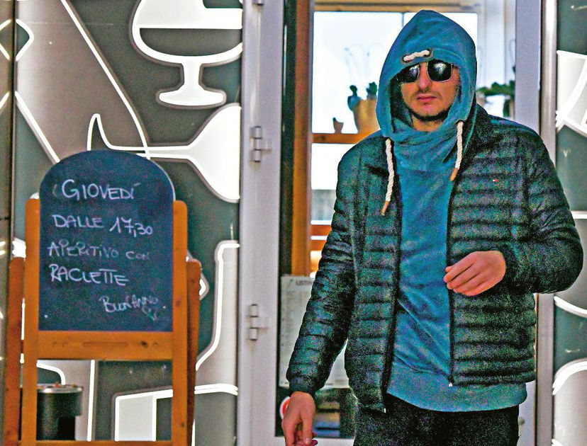 Luigi Favoloso gate, l’ex gieffino paparazzato in Svizzera. E intanto Veronica Satti… (Foto) preview