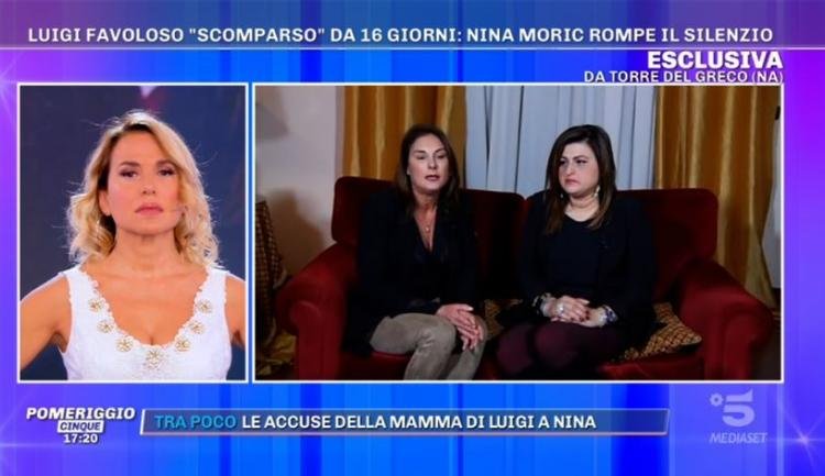‘Pomeriggio 5’, la mamma di Luigi Mario Favoloso si scaglia contro Nina Moric: “Credo che stia costruendo un complotto contro mio figlio!”. Ma le sue amiche la sbugiardano (Video)