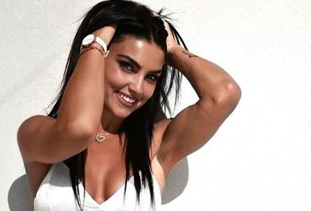 ‘Uomini e Donne’, Teresa Langella pronta a debuttare come speaker per Radio 105 (Video) preview