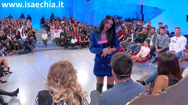 ‘Uomini e Donne’: l’opinione di Chia sulla puntata del Trono classico del 10/01/20 article-post