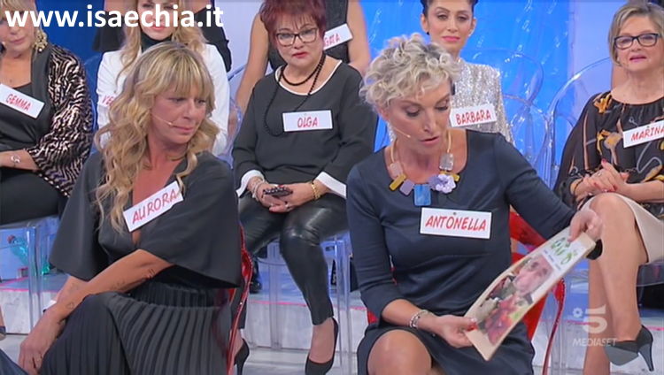 ‘Uomini e Donne’: l’opinione di Chia sulla puntata del Trono over del 13/01/20 preview